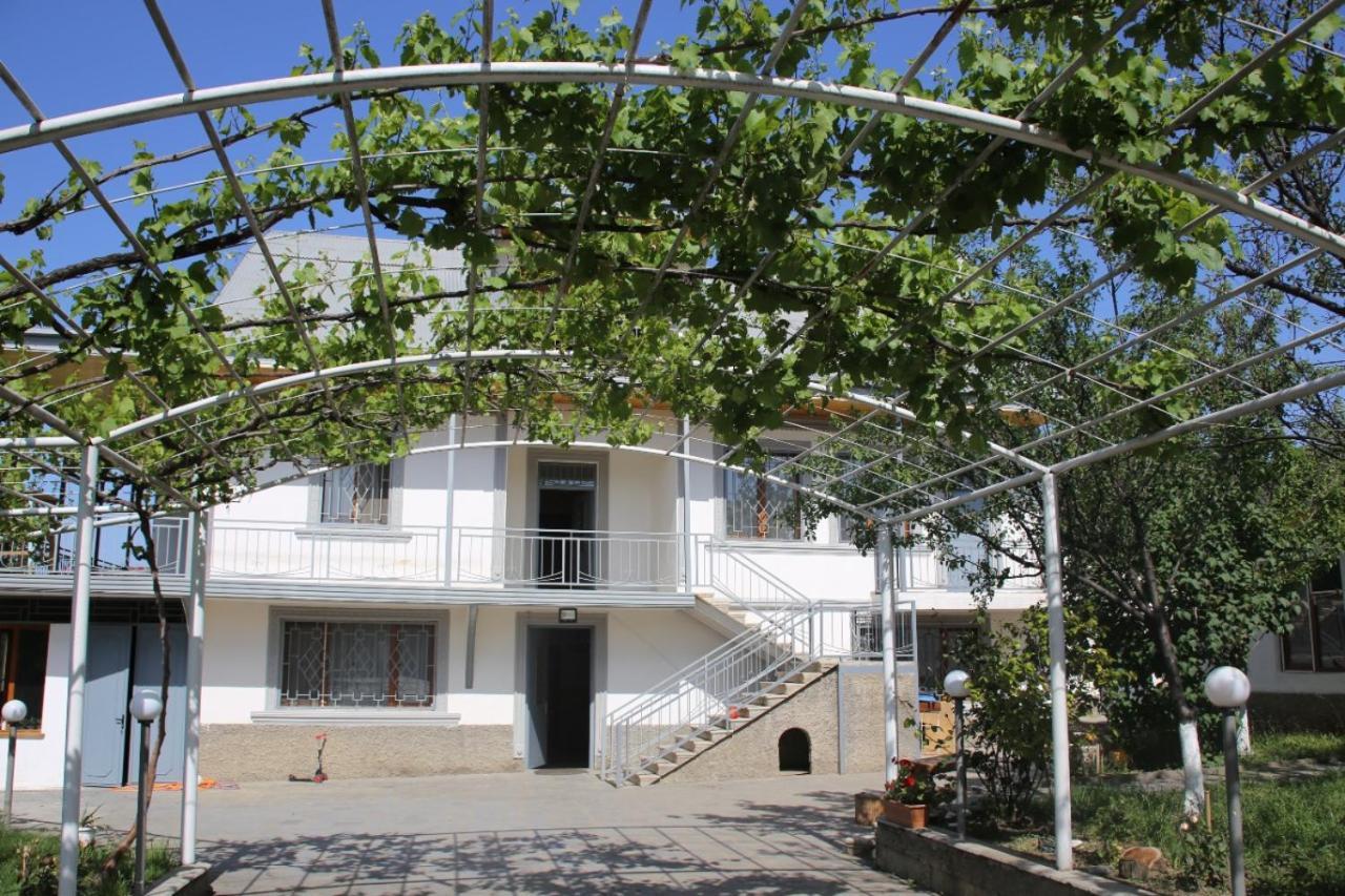 Big House Hotel Tbilisi Exterior photo
